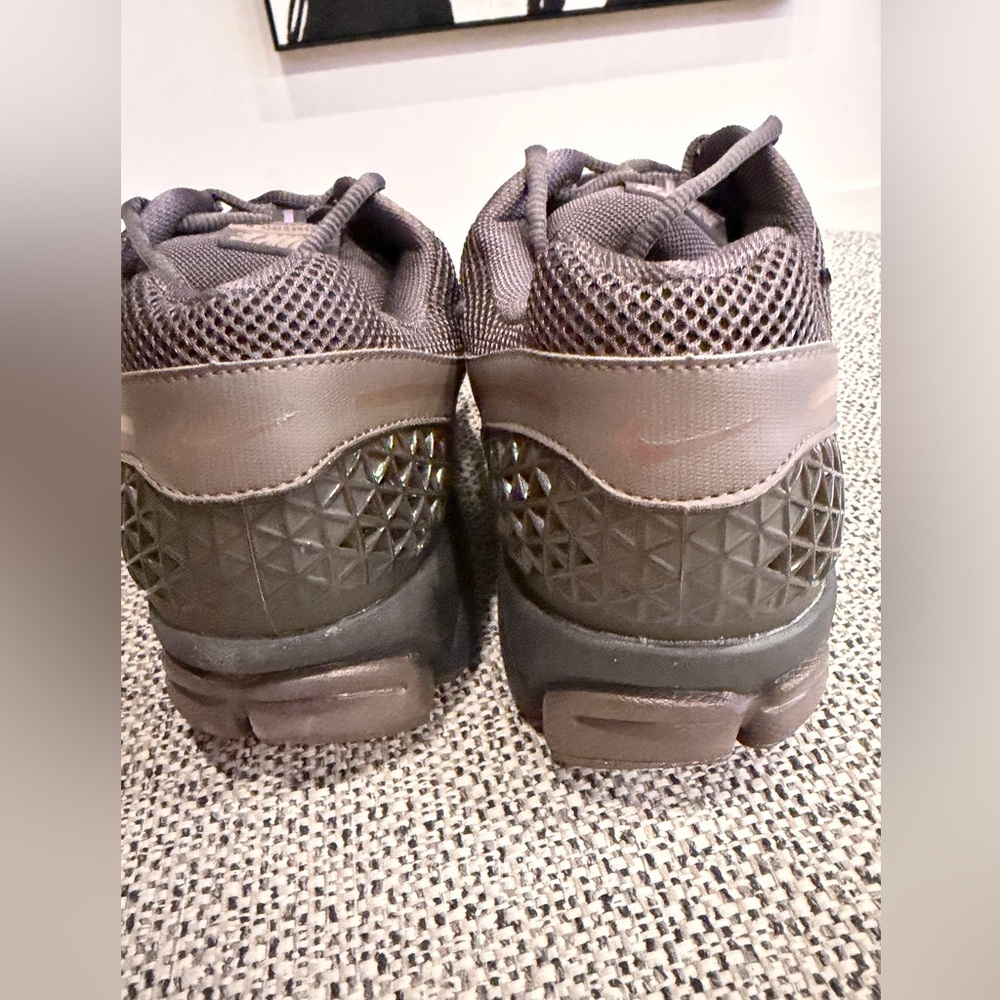 NIKE ZOOM VOMERO 5 MEN'S SHOES size 13 - Picture 3 of 6